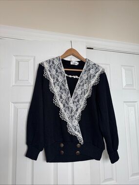 Vintage Black Lace-Trim V-Neck Sweater size L